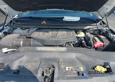 2024 Jeep Wagoneer L Series Ii 4X2 from USA, damaged, VIN 1C4SJRBP3RS160105